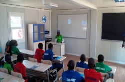 Нигерийский мобильный класс и школьный проект